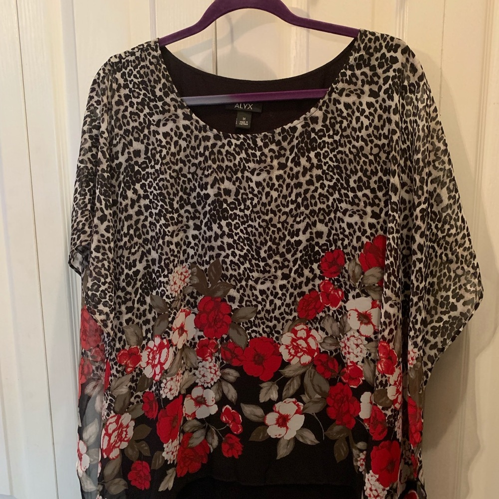 Black and white tunic